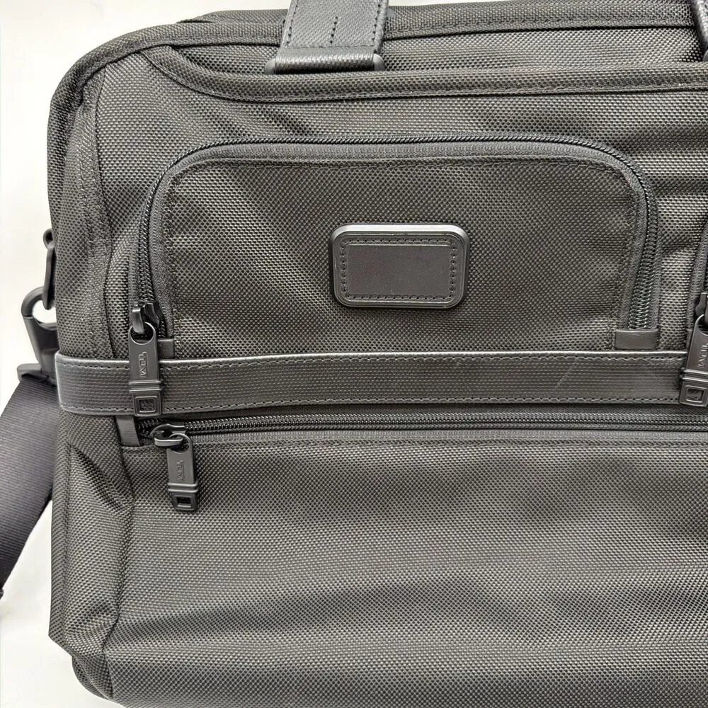 Tumi alpha expandable